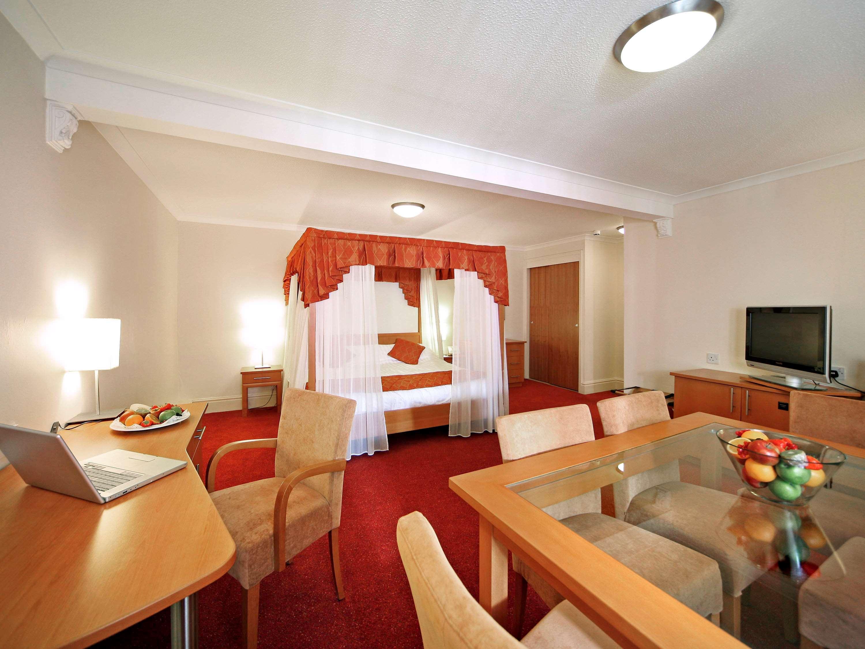 Mercure Newcastle George Washington Hotel Golf & Spa Buitenkant foto